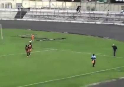 بالفيديو: لاعب يتعمد تسجيل هدفين في مرماه لإفساد مؤامرة
