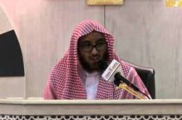 انتهى من الصلاة فوافته المنية.. شاهد: كاميرا تلتقط وفاة داعية سعودي بأحد المساجد