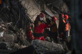 ارتفاع حصيلة ضحايا زلزال إزمير في تركيا إلى76 قتيلا و962 مصابا