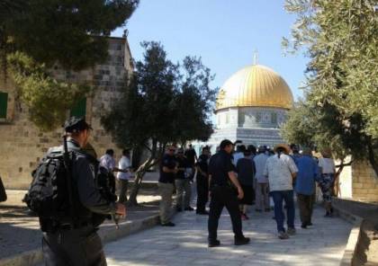 شرطة الاحتلال تقتحم المسجد الأقصى وتنتشر عند بواباته