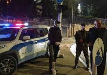 الشرطة تغلق محلات تجارية وصالات أفراح في القدس 