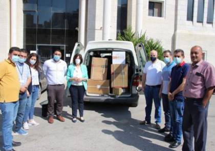 الرؤيا العالمية وجمعية الاتحاد النسائي تقدمان معدات طبية لمكافحة "كورونا" للمستشفى العسكري بنابلس