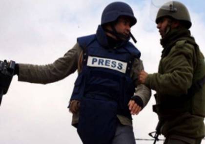 الاحتلال يعتقل صحفيا على حاجز بيت اكسا شمال غرب القدس