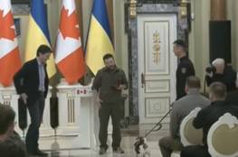 فيديو: كلب أوكراني يهاجم رئيس وزراء كندا بحضور زيلينسكي! 