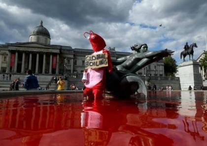 "نافورة الدم".. مشهد صادم في لندن