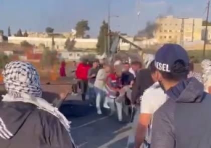 فيديو: إصابة شاب برصاص الاحتلال خلال مواجهات عند المدخل الشمالي للبيرة