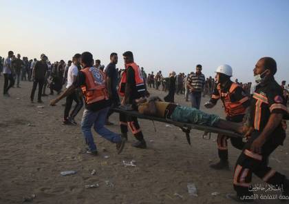 مركز حقوقي: جيش الاحتلال يصيب 141 مدنيًّا منهم 19 طفلاً و6 نساء و4 مسعفين و5 حالات خطيرة