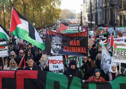 عشرات الآلاف يشاركون في مسيرة مؤيدة للفلسطينيين في لندن