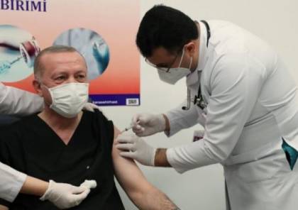 أردوغان يتلقى الجرعة الأولى من اللقاح الصيني المضاد لـ"كورونا"