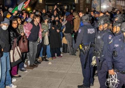 فيديو: اعتقال أكثر من 130 شخصا خلال احتجاجات مؤيدة للفلسطينيين في حرم جامعة نيويورك