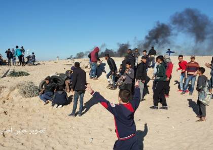 بالصور.. اصابات بينها صحفي خلال قمع المشاركين بفعالية الحراك البحري شمال القطاع 