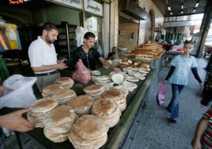 غزة: الاقتصاد توضح بشأن التوجه لرفع سعر ربطة الخبز أو تقليل وزنها للمستهلك