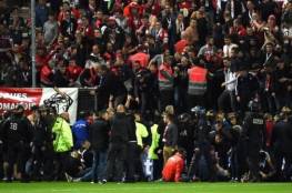 فيديو.. إيقاف مباراة في الدوري الفرنسي بسبب إصابة الجماهير