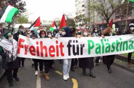 موكب يضم مئات السيارات يجوب العاصمة الألمانية لدعم الشعب الفسطيني