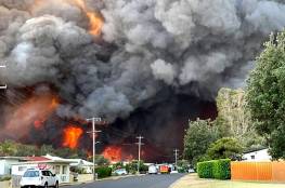 عشرات الحرائق في أستراليا والاطفائيون يعانون