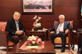 الرئيس عباس يلتقي رئيس لجنة الانتخابات المركزية.. وهذا ما بحثاه