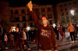 احتجاجات مصحوبة بأعمال شغب وتخريب في إسبانيا ضد القيود المشددة لمواجهة كورونا... فيديو