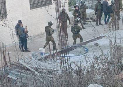 الاحتلال يعتدي على المواطنين في بيت إكسا 