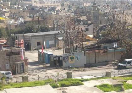 الاحتلال يبدأ عمليات حفر وبناء في محطة الحافلات بالخليل
