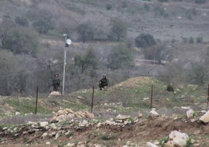قلقيلية: تشديد الإجراءات الأمنية على قرية النبي إلياس وإطلاق النار على شاب