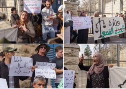 وقفة احتجاجية لأهالي الشيخ جراح رفضا للأحكام العالية ضد معتقلي "هبة الكرامة"