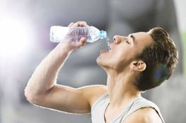 كيف يساعد الماء على إنقاص الوزن؟