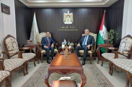 الوزير عساف يطلع السفير المصري على التطورات السياسية في فلسطين