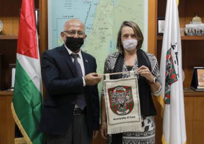 رئيس بلدية غزة يبحث مع منسقة الأمم المتحدة تداعيات تأخر الإعمار