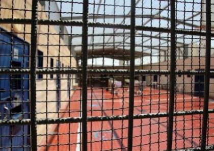 هآرتس: 971 معتقلا إداريا فلسطينيا في السجون الإسرائيلية
