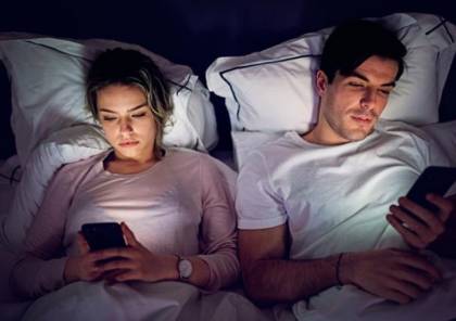 كيف تؤثر الشبكات الاجتماعية على العلاقة الزوجية؟