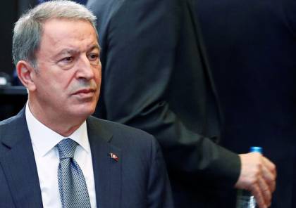وزير الدفاع التركي يهاجم حفتر ويقول: على العالم ألا ينسى جرائمه