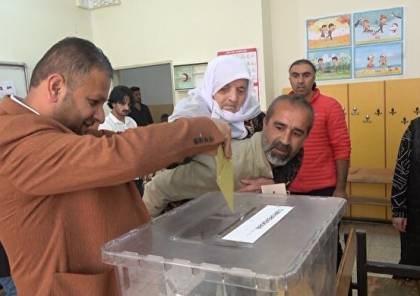 إغلاق مراكز الاقتراع في الانتخابات الرئاسية في عموم تركيا 