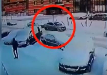 نجاة سائق بأعجوبة إثر انفجار سيارته وهو بداخلها..فيديو