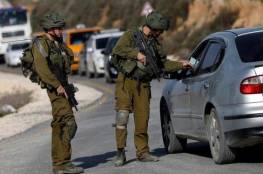الاحتلال يحتجز مئات المركبات قرب قرية قلنديا شمال القدس