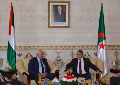 وزير الداخلية يبحث آفاق التعاون مع نظيره الجزائري