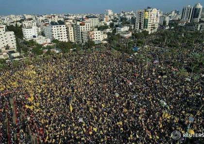 بث مباشر: توافد مئات الآلاف من الجماهير في غزة لإحياء ذكرى انطلاقة الثورة