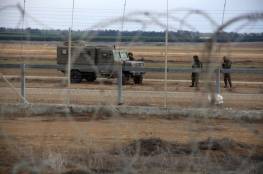 الاحتلال يعتقل شابين على حدود غزة