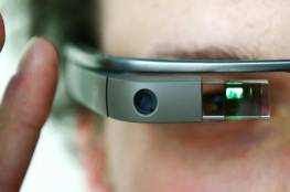نظارات ذكية من "غوغل" تترجم المحادثات النصية والصوتية