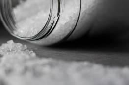 8 طرق تساعدك على استهلاك كمية أقل من الملح لتجنّب مخاطره