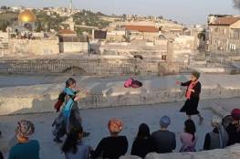 "نساء لأجل الهيكل" يقتحمن سطوح الخان في القدس القديمة والاحتلال يعتقل مقدسيا