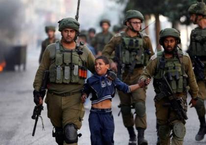 الاحتلال يعتقل طفلا شرق رام الله