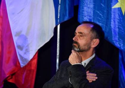 رئيس بلدية فرنسية يثير سخطاً بـ “الجزائريات كنّ مثيرات للغريزة واليوم أصبحن محجّبات” (فيديو)