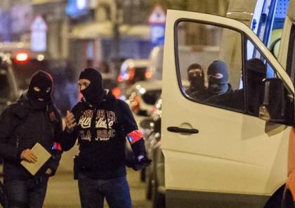 فرنسا تعتزم إغلاق ستة مساجد وحل جمعيات إسلامية