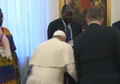 أليسا تغرد حول تقبيل البابا فرانسيس لقدمي رئيس جنوب السودان