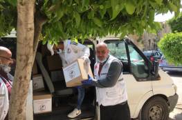 لجان العمل الصحي توزع معقمات ونشرات توعية في قرى شمال غرب القدس
