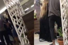 فيديو.. سعودي يطعن مغربيا في مطعم بسبب فتاة