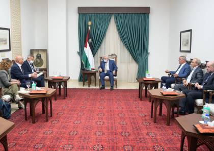 الرئيس عباس يستقبل وزيري الصحة والتعاون الإقليمي الإسرائيليين