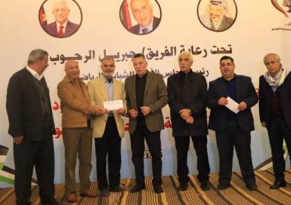 اتحاد الكرة يوزع المنحة الرئاسية على أندية غزة