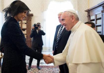  بابا الفاتيكان يسأل ميلانيا عن وزن ترامب : "ماذا تطعمينه"؟
