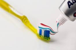 10 أخطاء يجب تجنبها عند تنظيف أسنانك بالفرشاة